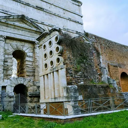 Porta Maggiore Gh Locazione Turistica Affittacamere 3*